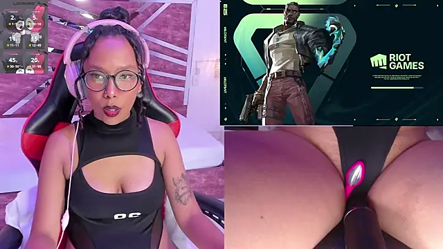 NovaLyn online show from 11-11-25, 04:45