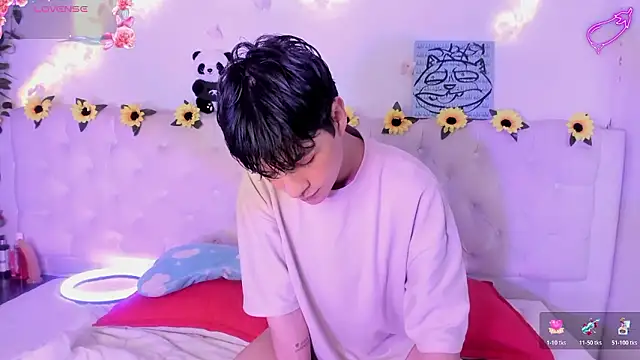 AleAurarashi online show from 01-15-26, 02:27