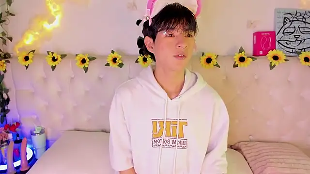 AleAurarashi online show from 02-24-26, 01:25