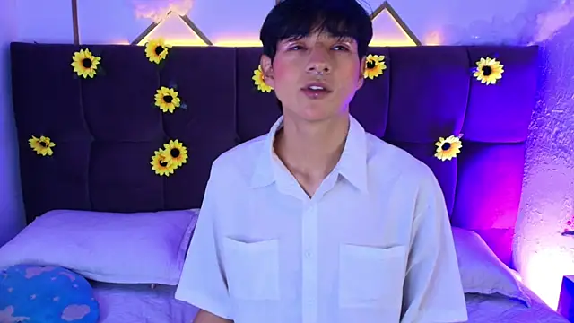 AleAurarashi online show from 04-17-26, 03:20