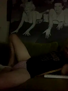 Snapshot of Hothotboyg chatting on 09-09-25, 11:10 Hothotboyg online show from 09-09-25, 11:10