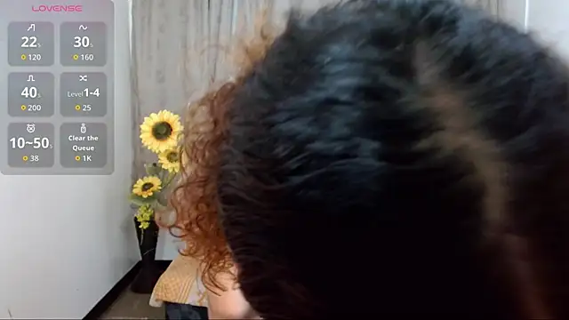 luisa  torres online show from 11-22-25, 03:38