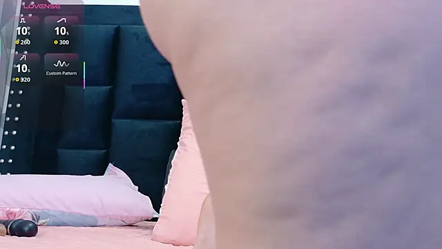 mamaneedsfun online show from 11-13-25, 03:11