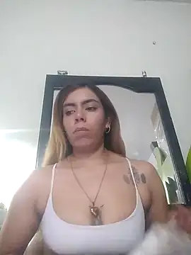 Apineapple07 online show from 06-17-26, 10:21