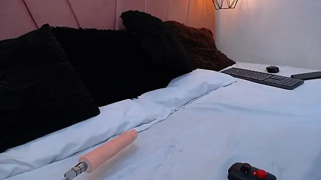 miss m1a online show from 11-17-25, 11:27