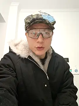 Snapshot of AAASuck chatting on 01-16-26, 11:14 AAASuck online show from 01-16-26, 11:14