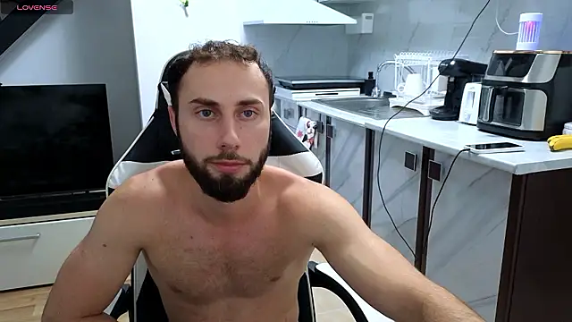 RyanStorm  online show from 07-12-26, 06:43