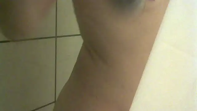 NaughtyIzzy4U online show from 07-18-26, 06:06