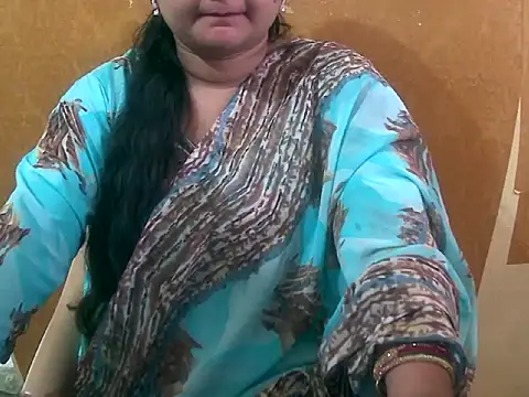 Snapshot of Saniya_K chatting on 09-21-25, 03:19 Saniya K online show from 09-21-25, 03:19