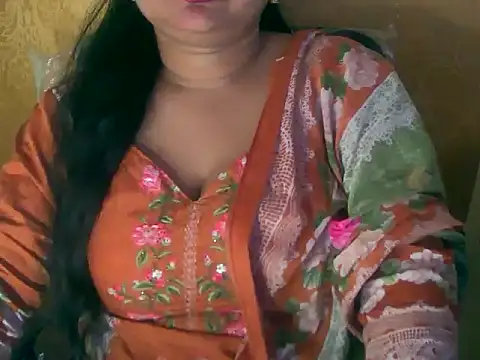 Snapshot of Saniya_K chatting on 10-16-25, 06:47 Saniya K online show from 10-16-25, 06:47