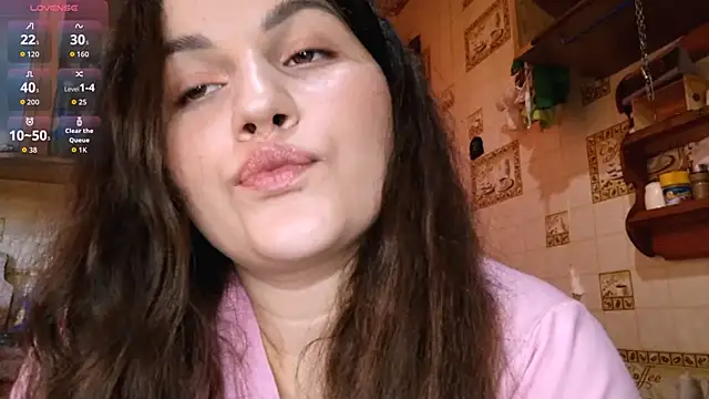 DierdreCousineau online show from 10-06-25, 11:07