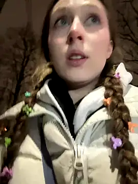 FroggyAnna online show from 11-25-25, 04:40