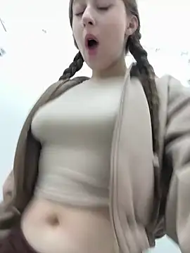 Snapshot of FroggyAnna chatting on 03-04-26, 04:24 FroggyAnna online show from 03-04-26, 04:24