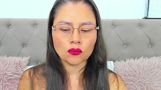 Isbettyche online show from 03-29-26, 03:50