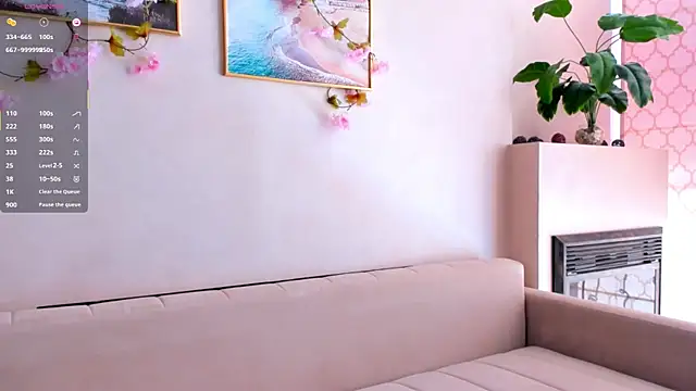 Orivienne online show from 09-15-25, 06:57