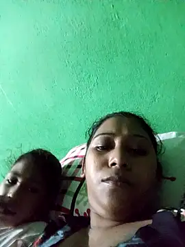 Snapshot of Geetababy90 chatting on 10-18-25, 05:46 Geetababy90 online show from 10-18-25, 05:46