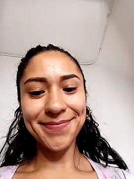 Snapshot of Liahdiaz_ chatting on 12-02-25, 01:28 Liahdiaz online show from 12-02-25, 01:28