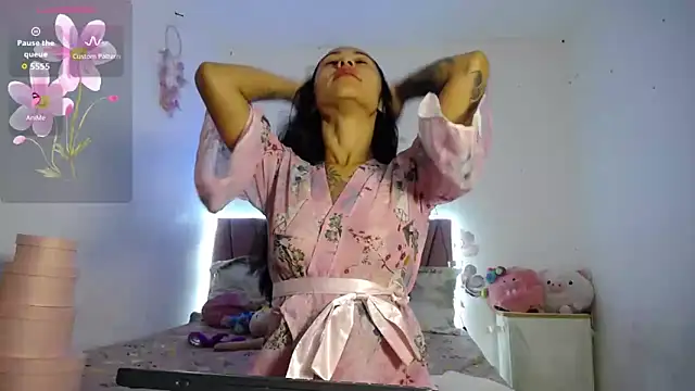 Snapshot of Liahdiaz_ chatting on 05-28-26, 01:41 Liahdiaz online show from 05-28-26, 01:41