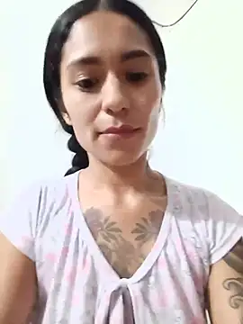 Liahdiaz  online show from 06-28-26, 05:13
