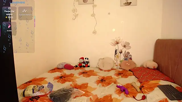 Liahdiaz  online show from 07-30-26, 11:31