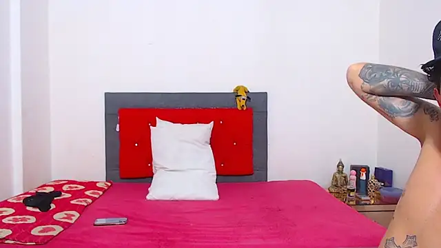 miawhithee online show from 10-15-25, 02:22