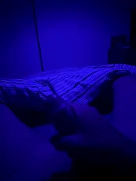 Snapshot of alex110429 chatting on 10-05-25, 10:29 alex110429 online show from 10-05-25, 10:29