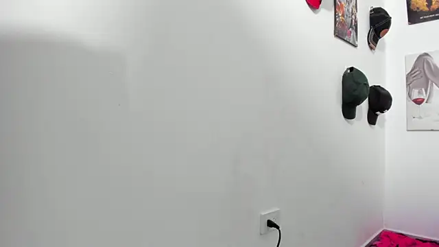 Rihanna hotx online show from 02-26-26, 05:17