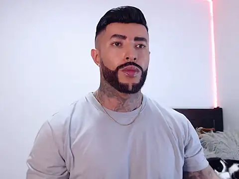 andrea de lucaa online show from 10-09-25, 03:37