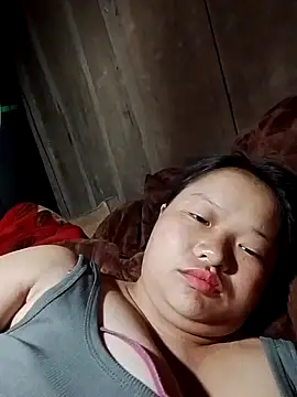 Snapshot of girl-babi chatting on 09-09-25, 03:50 girl-babi online show from 09-09-25, 03:50