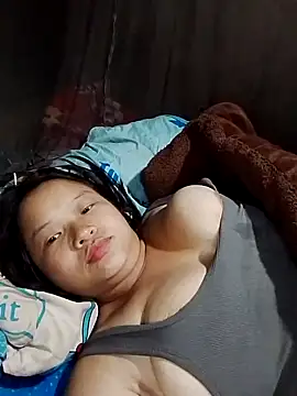 Snapshot of girl-babi chatting on 09-29-25, 03:06 girl-babi online show from 09-29-25, 03:06