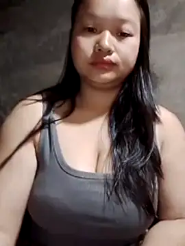 Snapshot of girl-babi chatting on 12-14-25, 02:39 girl-babi online show from 12-14-25, 02:39