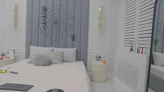 VioletAsh online show from 11-03-25, 04:25