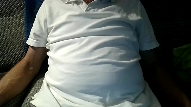 Snapshot of velikifant7 chatting on 12-17-25, 05:19 velikifant7 online show from 12-17-25, 05:19