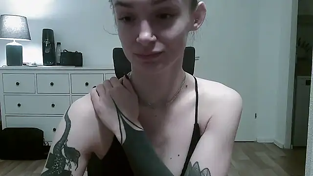   Leyla   online show from 11-11-25, 05:40