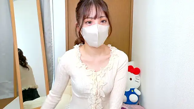 riri  nyan o0 online show from 11-08-25, 05:07