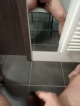 Snapshot of uneviesexy chatting on 11-07-25, 08:31 uneviesexy online show from 11-07-25, 08:31