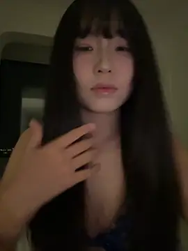 77momomo online show from 05-24-26, 04:12
