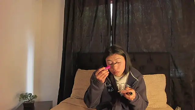 Snapshot of Tiffany_Nm chatting on 10-17-25, 01:03 Tiffany Nm online show from 10-17-25, 01:03