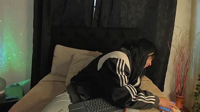 Snapshot of Tiffany_Nm chatting on 11-10-25, 01:10 Tiffany Nm online show from 11-10-25, 01:10