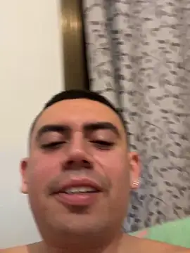 Snapshot of davidxxx099 chatting on 12-20-25, 06:53 davidxxx099 online show from 12-20-25, 06:53