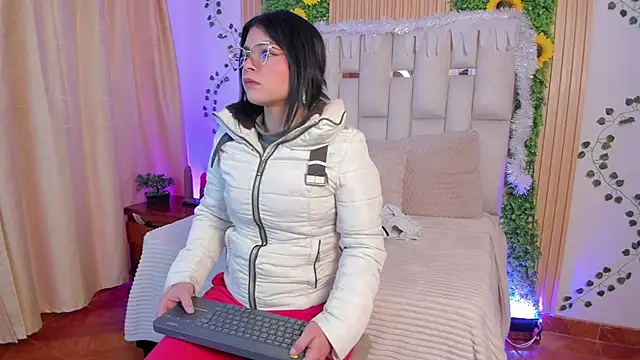 Jade Nmm online show from 11-21-25, 12:59