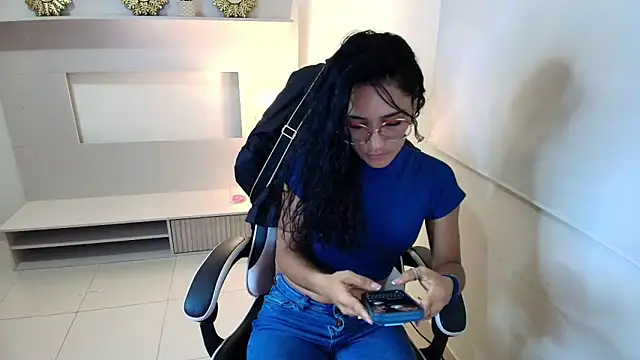 princequinn  online show from 05-27-26, 12:07