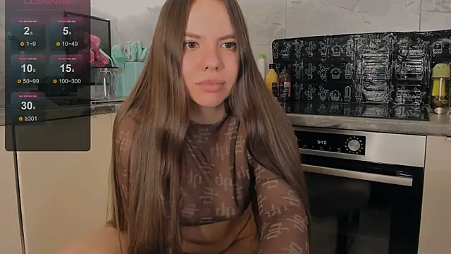 Snapshot of Chloe_loo chatting on 07-10-26, 12:59 Chloe loo online show from 07-10-26, 12:59