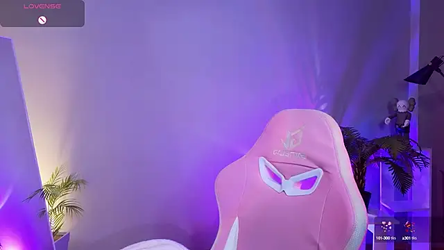 Snapshot of Lucy_louras chatting on 10-04-25, 12:25 Lucy louras online show from 10-04-25, 12:25