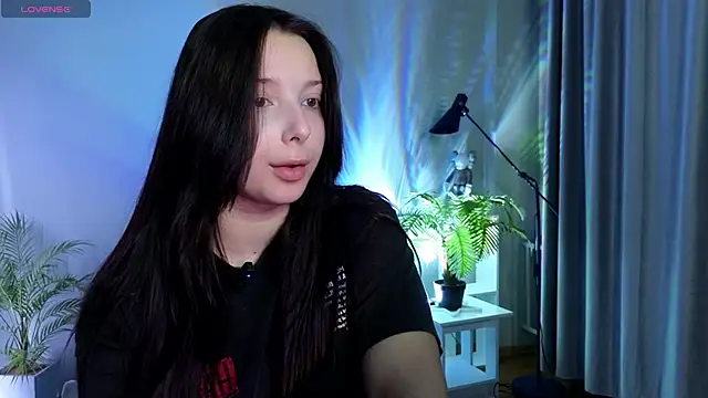 Snapshot of Lucy_louras chatting on 10-14-25, 12:06 Lucy louras online show from 10-14-25, 12:06