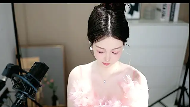 Snapshot of abbyli12 chatting on 01-14-26, 05:18 abbyli12 online show from 01-14-26, 05:18