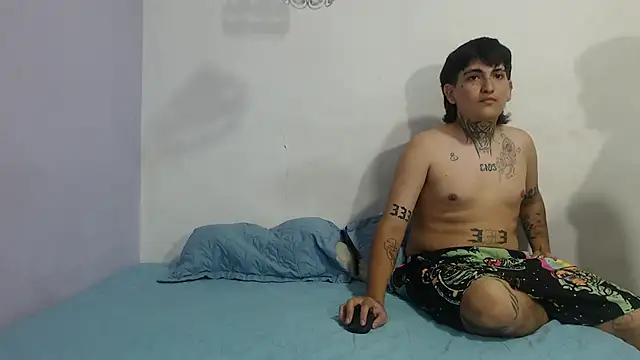 onixandghosty1 online show from 12-18-25, 07:09