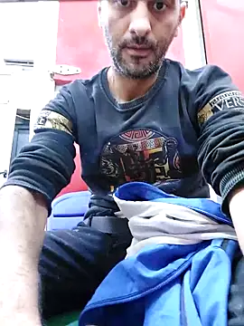 Snapshot of mahdiDido chatting on 11-12-25, 08:41 mahdiDido online show from 11-12-25, 08:41