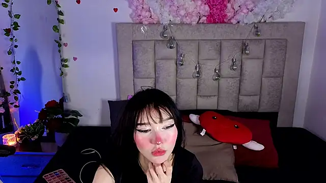 Snapshot of Isla_rosee18 chatting on 04-25-26, 01:30 Isla rosee18 online show from 04-25-26, 01:30
