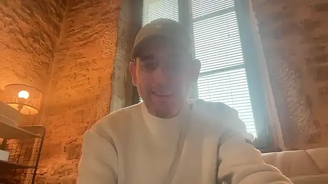 Snapshot of tamtamat46 chatting on 01-08-26, 03:25 tamtamat46 online show from 01-08-26, 03:25